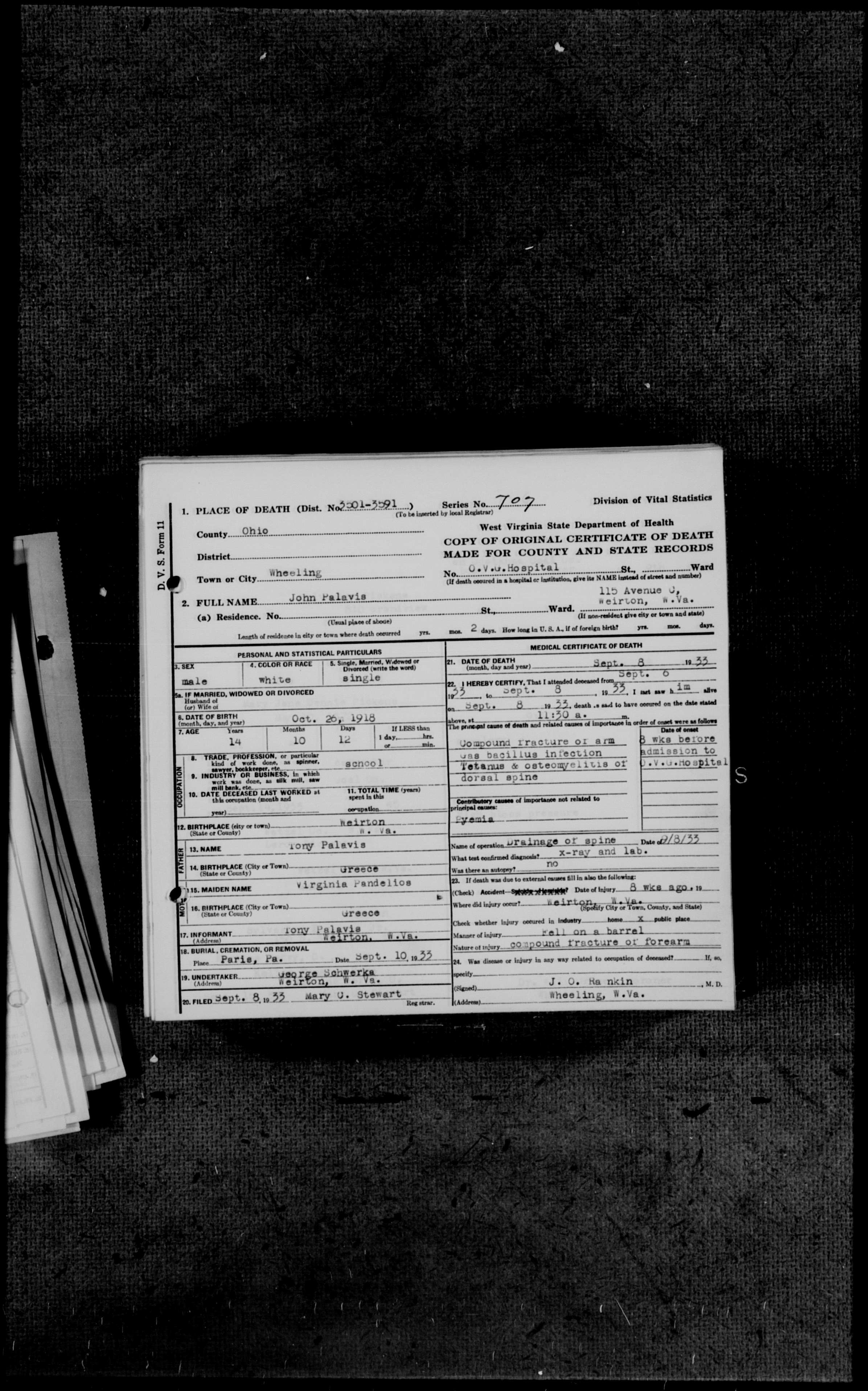 John Pavlis death cert. s-o Tony & Virginia.jpg