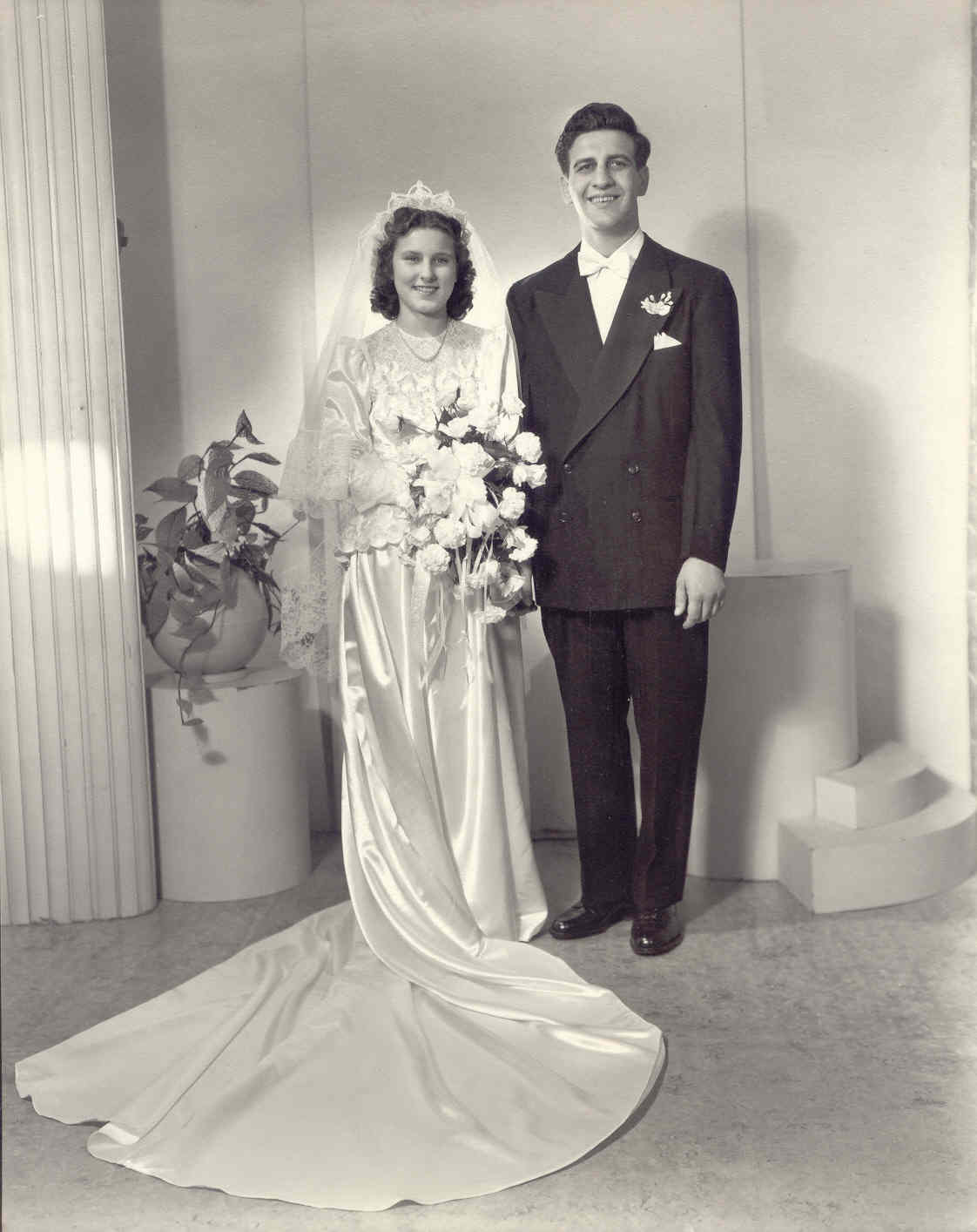Faye Marinakes & Andrew G. Grevis 10-10-1948.jpg