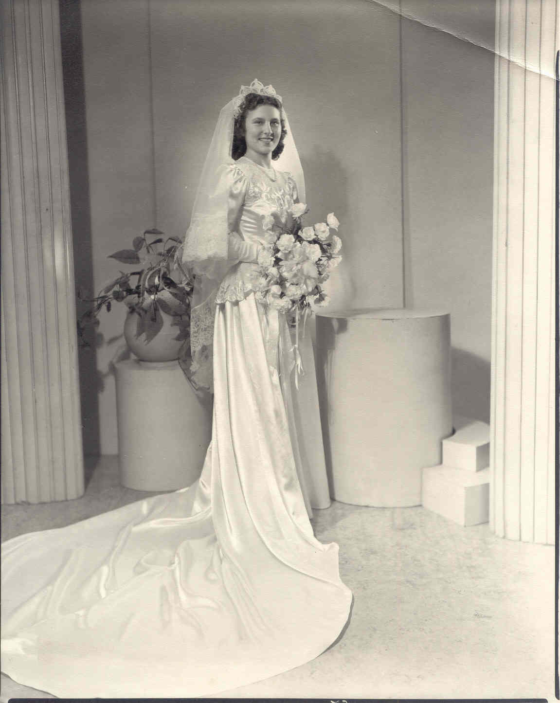 Faye Marinakes Grevis w-o Andrew G. Grevis 10-10-1948.jpg