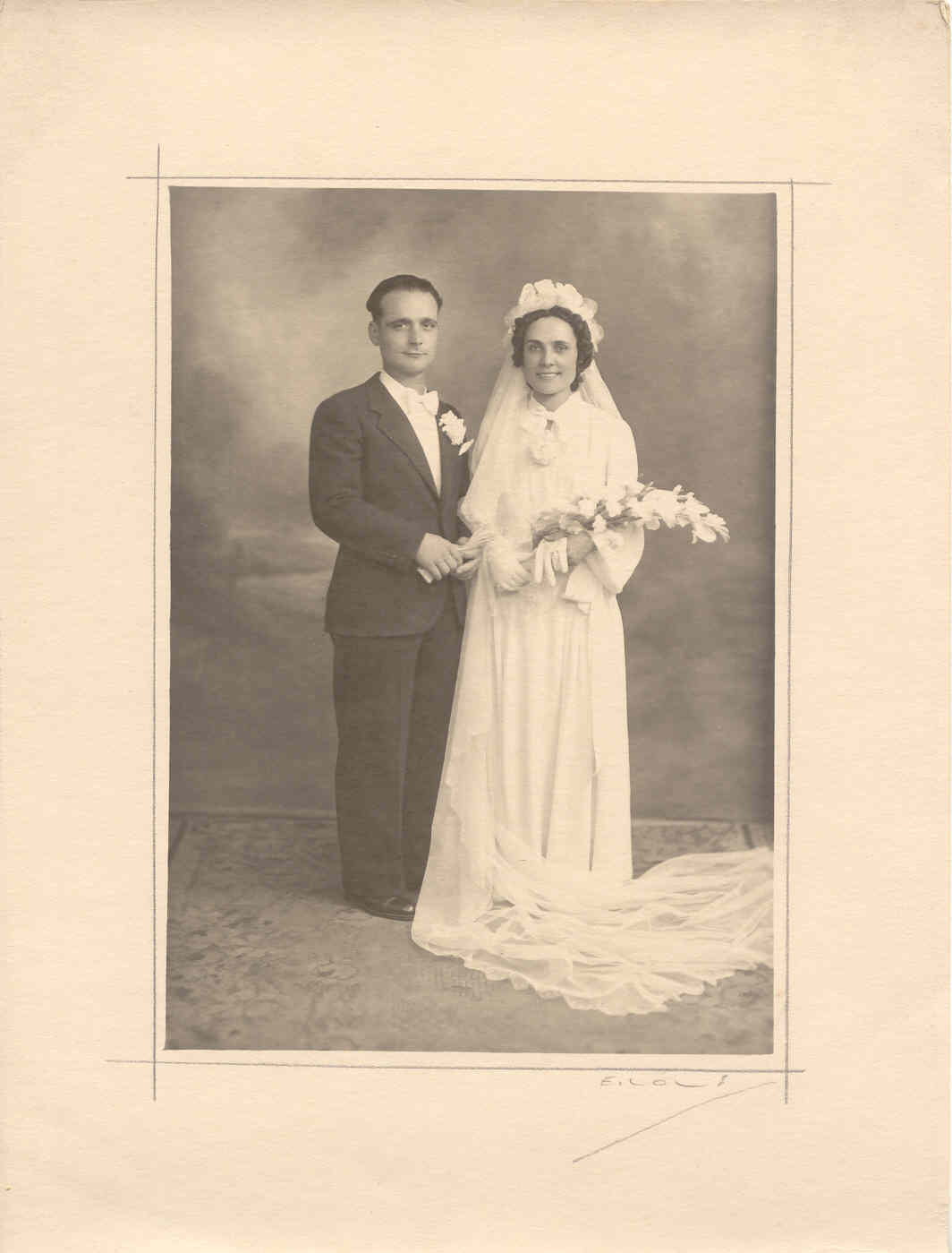 Unknown Wedding couple 1.jpg